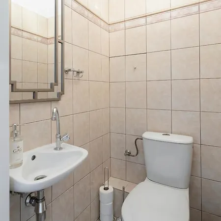 Comfort Center - Nowy Swiat Apartman Varsó